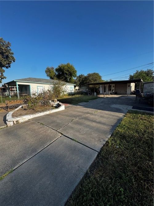 2506 Goliad St, Corpus Christi, TX, 78405-2023 | Card Image