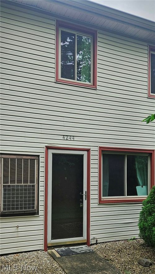 4244 Duke Ct, Brunswick, OH, 44212-2973 | Card Image