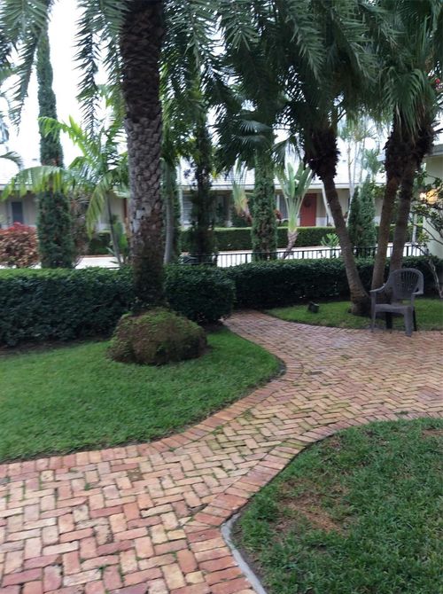 b-1817 Middle River Dr, Fort Lauderdale, FL, 33305-3535 | Card Image