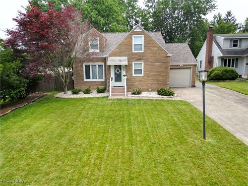 7355 Westview Dr, Boardman, OH, 44512-5552 | Card Image