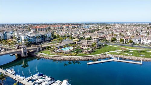 1421 Windshore Way, Oxnard, CA, 93035-1405 | Card Image