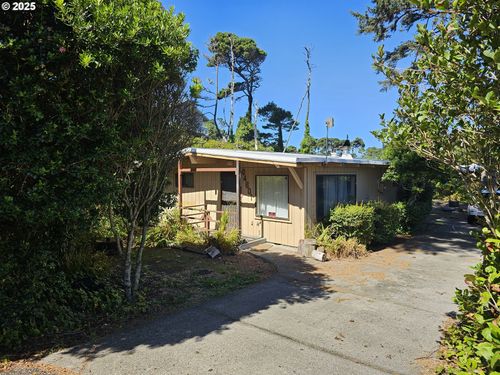 4601 Arago St, Florence, OR, 97439-9160 | Card Image