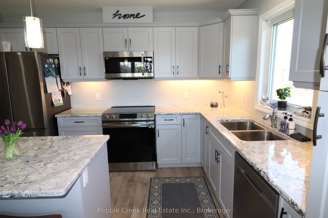 179 Lake Breeze Dr, House other with 2 bedrooms, 2 bathrooms and 2 parking in Goderich ON | Image 10