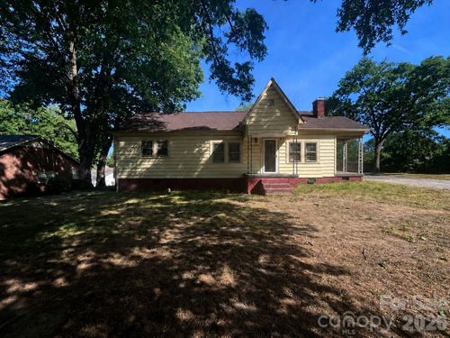 402 Easy St, Concord, NC, 28027-4112 | Card Image