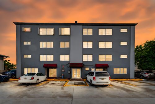 203-1060 Crystal Lake Dr, Deerfield Beach, FL, 33064-1959 | Card Image