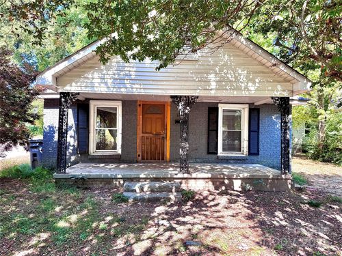 615 Fairview St, Kannapolis, NC, 28083-5225 | Card Image