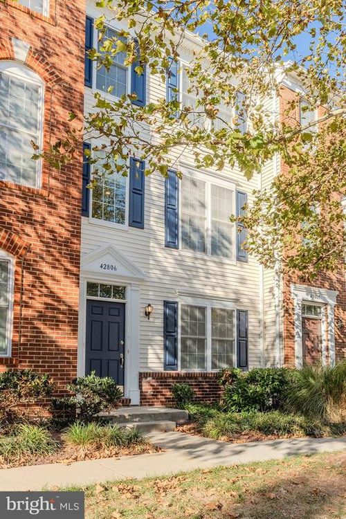 42806 Smallwood Ter, CHANTILLY, VA, 20152-3984 | Card Image