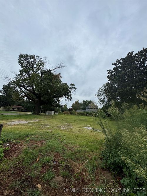 1260 30th St, Tulsa, OK, 74114-5209 | Card Image