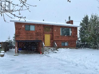 2203 3 Rd Ave, House other with 3 bedrooms, 2 bathrooms and 4 parking in Rossland BC | Image 2