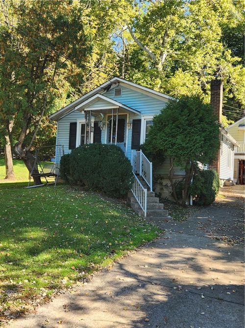 1945 Bushkill Dr, EASTON, PA, 18040-8140 | Card Image