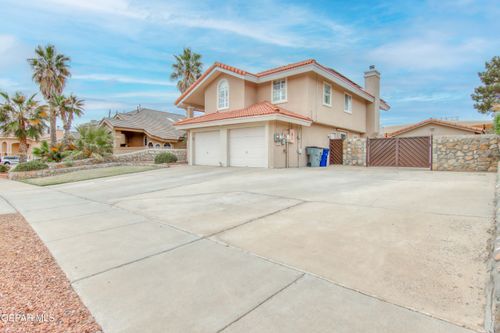 6717 Imperial Ridge Dr, El Paso, TX, 79912-7414 | Card Image