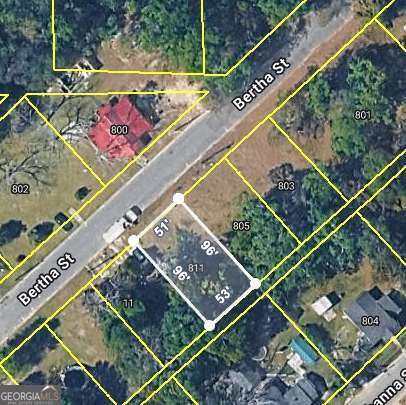 Land in Waycross