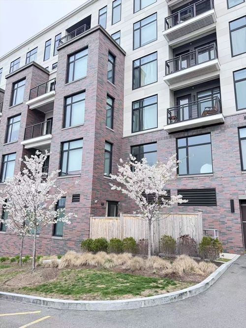 unit-708-191 Washington St, Brighton, MA, 02135-3586 | Card Image