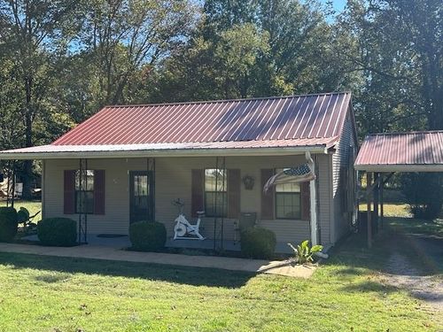 330 S 6th St, Selmer, TN, 38375-2006 | Card Image