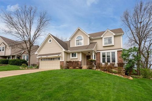13929 W 76th Cir, Lenexa, KS, 66216-4233 | Card Image