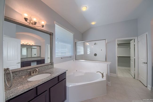 9770 Helotes Hl, House other with 3 bedrooms, 3 bathrooms and null parking in Helotes TX | Image 18