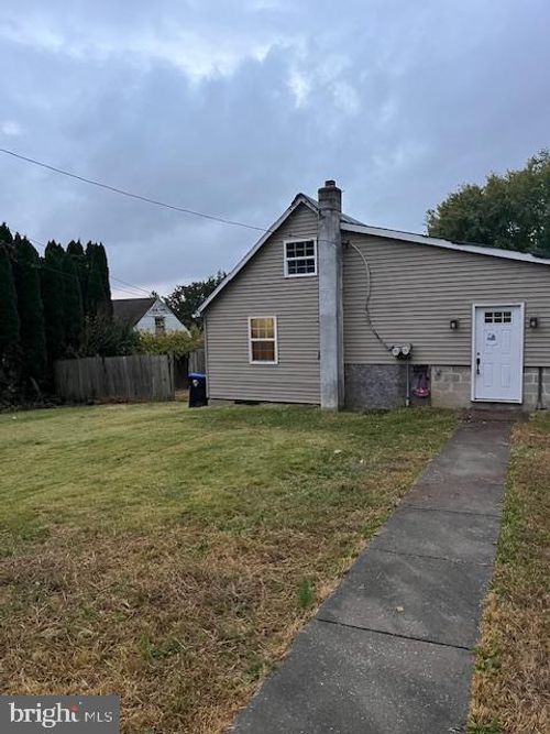 4012 Greenwood Ave, Upper Chichester, PA, 19061-2733 | Card Image