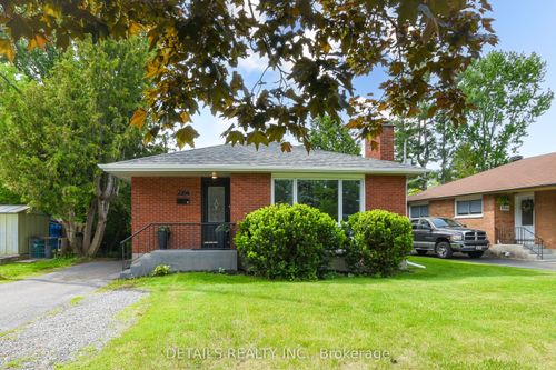 2364 Cheshire Rd, Ottawa, ON, K2C1G3 | Card Image
