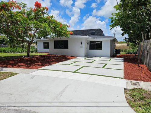 1561 Sw 23rd Ave, Fort Lauderdale, FL, 33312-4076 | Card Image