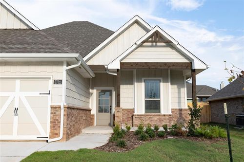 5732 Lantana Ln, Edmond, OK, 73034-4345 | Card Image