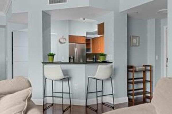 APT-406 - 804 E Windward Way, Condo with 2 bedrooms, 2 bathrooms and null parking in Lantana FL | Image 6