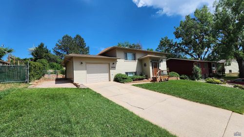 2614 Junction Dr, Rapid City, SD, 57702-5237 | Card Image