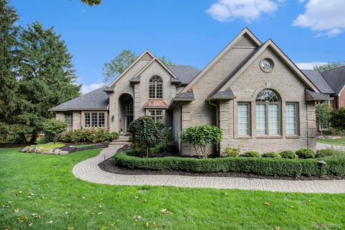 1996 Tall Oaks Blvd, Rochester Hills, MI, 48306-3264 | Card Image