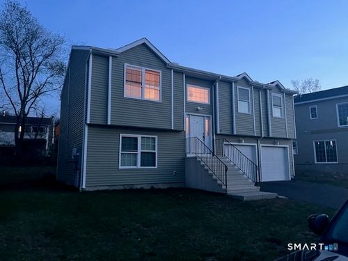 63 Yorktown Rdg, Waterbury, CT, 06704-1563 | Card Image