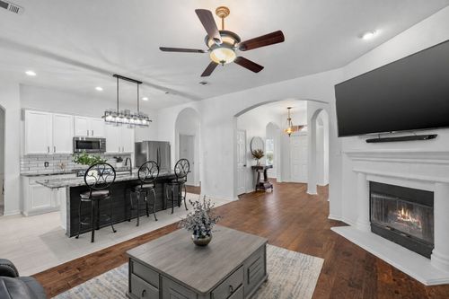 1011 Diane St, Aubrey, TX, 76227-6224 | Card Image