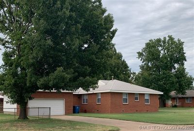 452 S 76th East Avenue, House other with 3 bedrooms, 1 bathrooms and null parking in Tulsa OK | Image 2