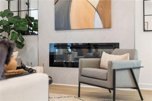 692 Sunstone Ln, Lawrenceville, GA, 30043-3390 | Card Image