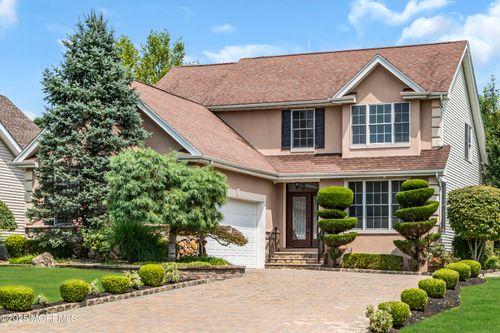 95 E Parsonage Way, Manalapan, NJ, 07726-7948 | Card Image