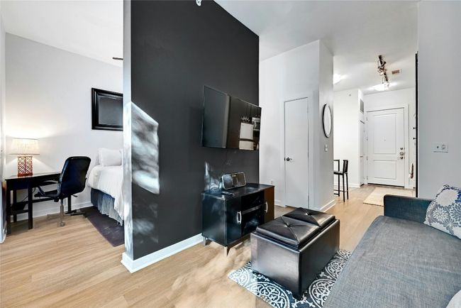 UNIT-2043 - 1900 Barton Springs Rd, Condo with 1 bedrooms, 1 bathrooms and 1 parking in Austin TX | Image 5
