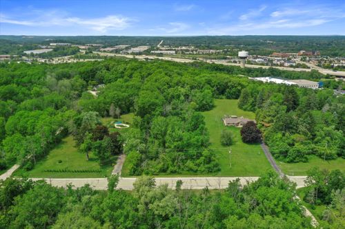 1 S Small Rd, New Berlin, WI, 53151 | Card Image