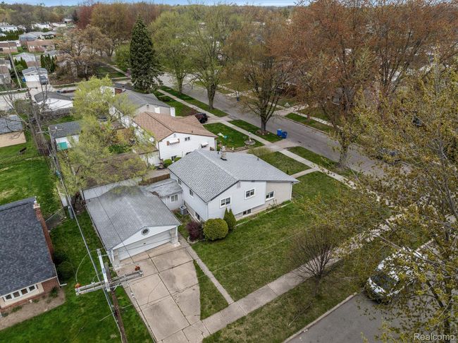 31209 Blair Dr, House other with 3 bedrooms, 2 bathrooms and null parking in Warren MI | Image 25
