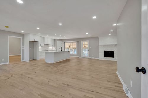 550 Drifting Cir W, Lebanon, TN, 37087-7555 | Card Image