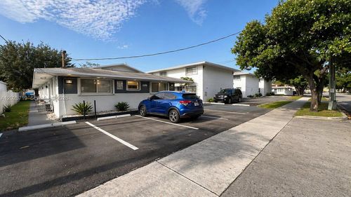 4-2070 Ne 162nd St, North Miami Beach, FL, 33162 | Card Image
