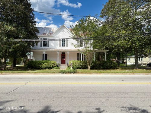 311 W Jones St, Trenton, NC, 28585-7571 | Card Image