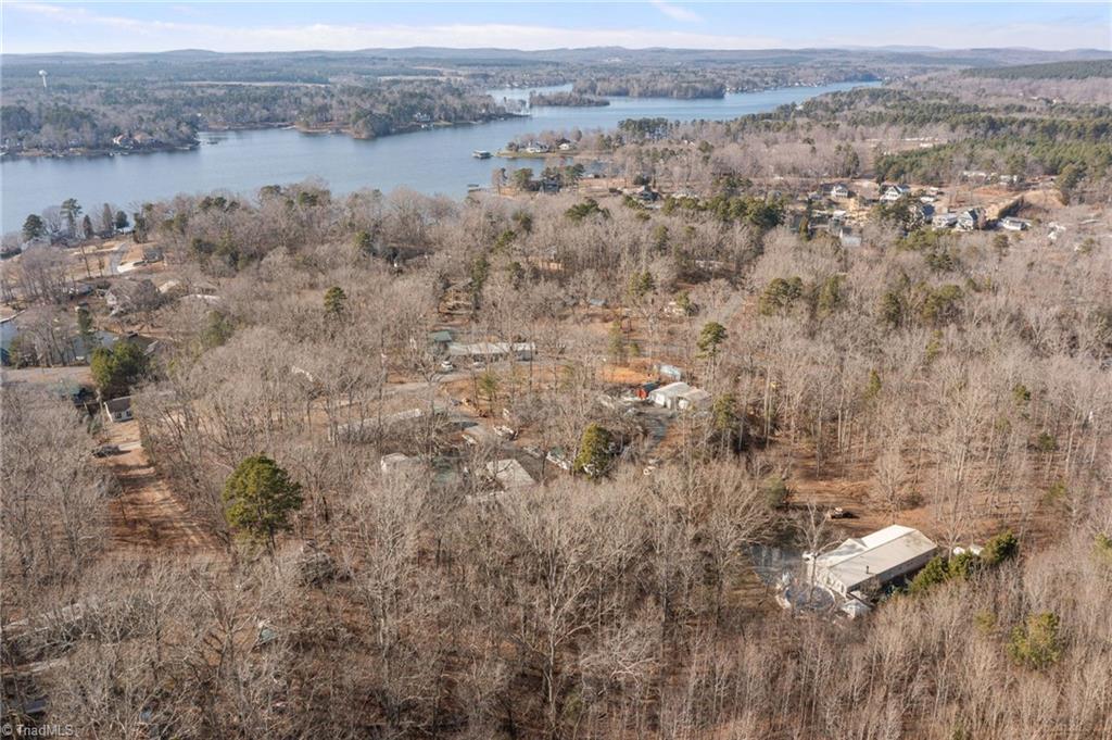 Land in New London 5