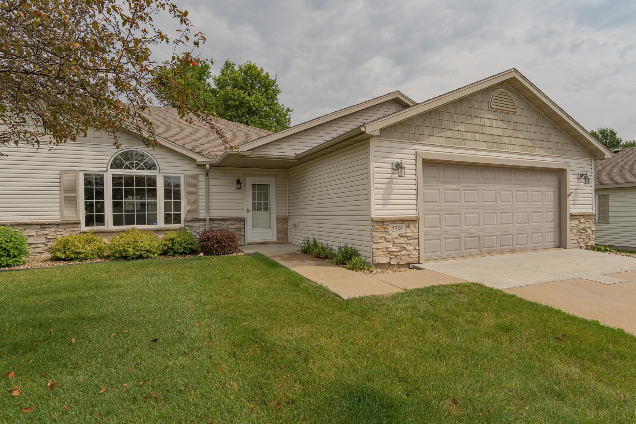 Meadow Lakes Ln, Rochester, MN 55901