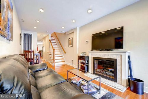 608 S Washington St, BALTIMORE, MD, 21231-3032 | Card Image