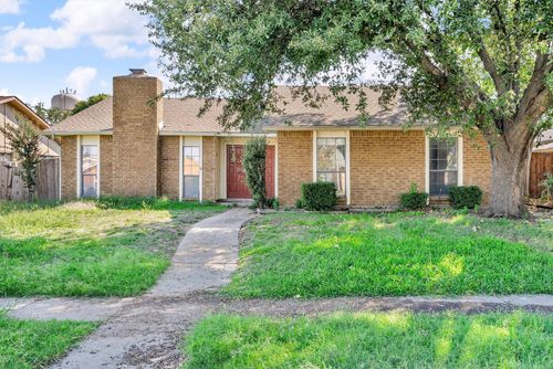 5241 Reed Dr, The Colony, TX, 75056-1242 | Card Image