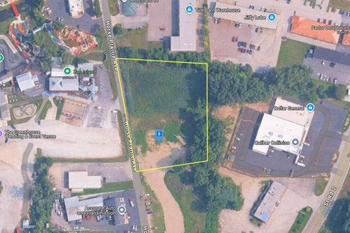 1153 Horse Prairie Ave, Valparaiso, IN, 46385-6325 | Card Image