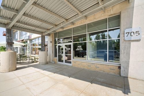 705 Village Green Way, West Bend, WI, 53090-2527 | Card Image