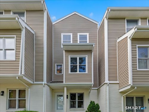 71-71 Cobblestone Dr, Groton, CT, 06340-3854 | Card Image
