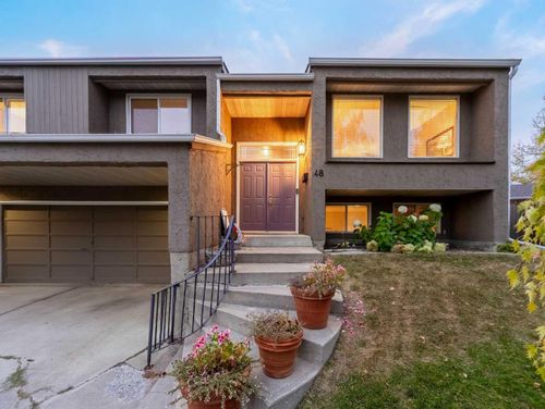 48 Thornwood Close Nw, Calgary, AB, T2K5K3 | Card Image
