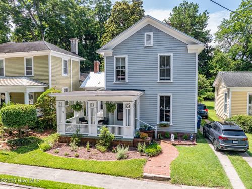 721 W 2nd St, Washington, NC, 27889-4701 | Card Image