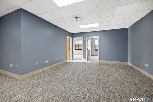 c-670 Newfield St, Middletown, CT, 06457-1867 | Card Image