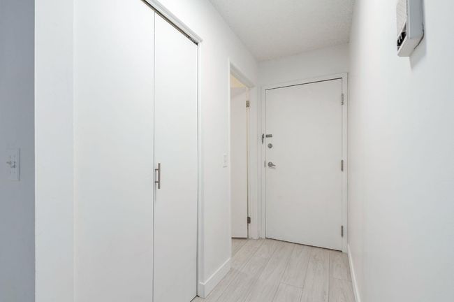 12 - 3012 Edenwold Heights Nw, Condo with 2 bedrooms, 2 bathrooms and 1 parking in Calgary AB | Image 4