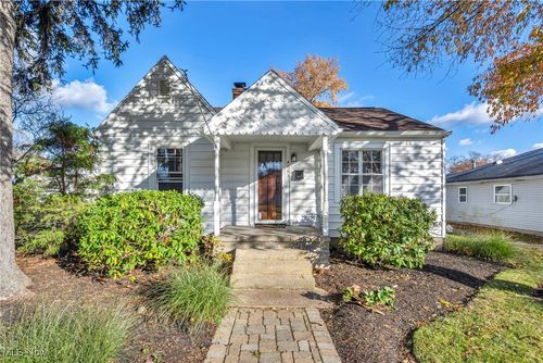 4773 Belle Meadow Rd, Mentor, OH, 44060-1116 | Card Image